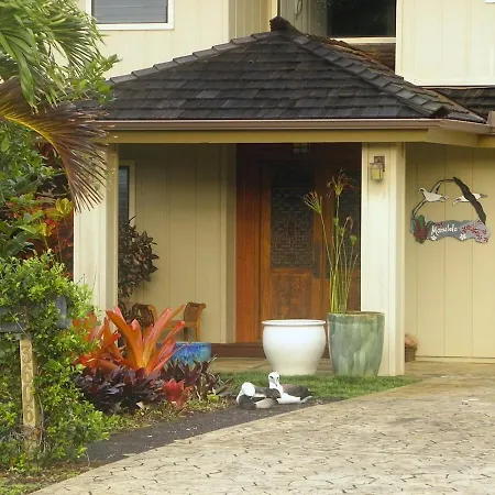 Hale Manulele Near Hanalei